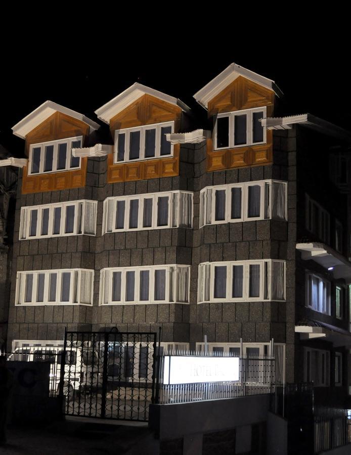 Hotel Pacific Srinagar  Luaran gambar